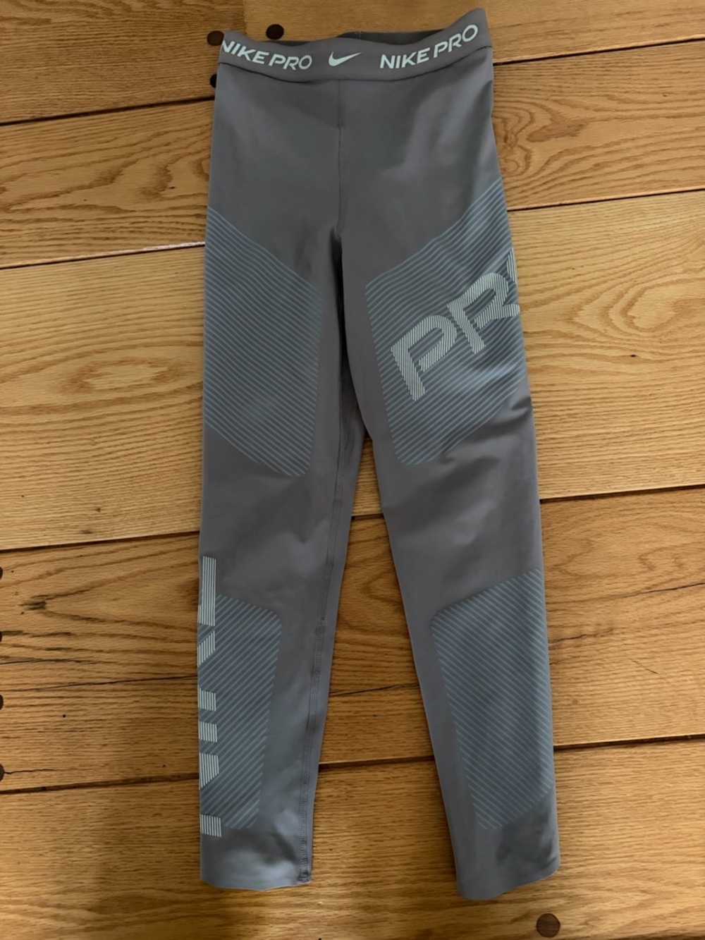 Nike Women’s Gray 'NIKE PRO' Performance Leggings